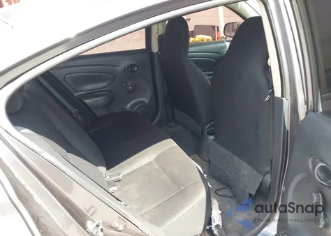 2015 Nissan Versa 1.6 S+ z USA, uszkodzony, nr VIN 3N1CN7AP4FL852899